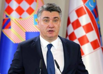 Presidenti kroat për armatosjen e Serbisë: Ata po furnizohen edhe me armë sulmi, kjo më shqetëson