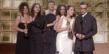 Luana Bajrami shkëlqen në Oscars, “Two People Exchanging Saliva” fiton çmimin për filmin më të mirë të shkurtër