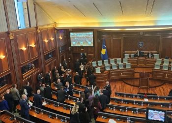 Bllokada në Kuvend rrezikon fatin e marrëveshjeve ndërkombëtare 121-milionëshe