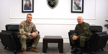 Jashari takon Strasser, flasin për bashkëpunimin e shkëlqyer ndërmjet FSK-së dhe Ajovës