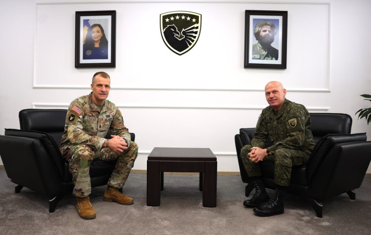 Jashari takon Strasser, flasin për bashkëpunimin e shkëlqyer ndërmjet FSK-së dhe Ajovës