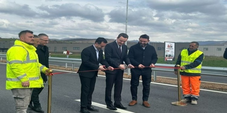 Përurohet segmenti me katër korsi Prishtinë-Vushtrri, investim 25 milionë €