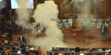 Shpallen të pafajshëm Haxhiu dhe të tjerët për gazin lotsjellës në Kuvendin e Kosovës pas 10 vitesh