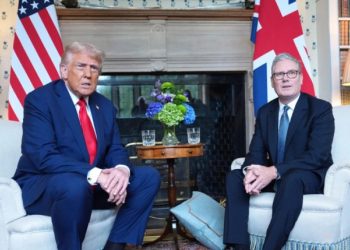 Trump dhe Starmer diskutuan nevojën për rihapjen e Ngushticës së Hormuzit