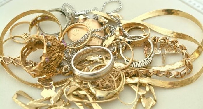 Vidhen stoli ari në një shtëpi në Leshan të Pejës