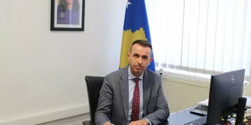 Ministri Gashani dyfishon mbështetjen financiare për sportistet dhe trajneret femra