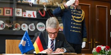 Rudolph: Kosovës i duhen institucione stabile për agjendën evropiane