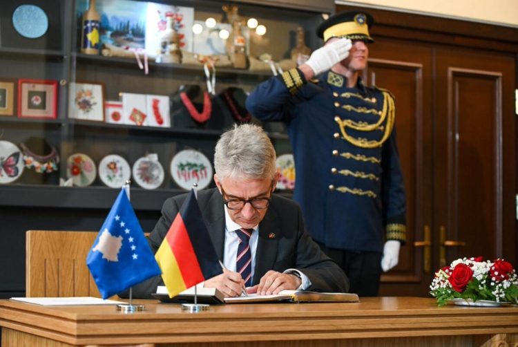 Rudolph: Kosovës i duhen institucione stabile për agjendën evropiane