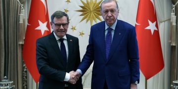 Presidenti turk Erdogan pret në takim kryediplomatin gjerman