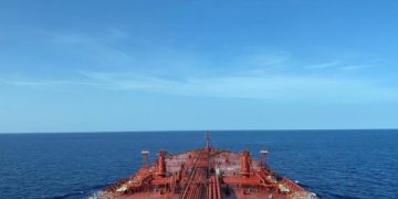 SHBA lejon cisternat iraniane të kalojnë në Ngushticën e Hormuzit për të ruajtur furnizimin global