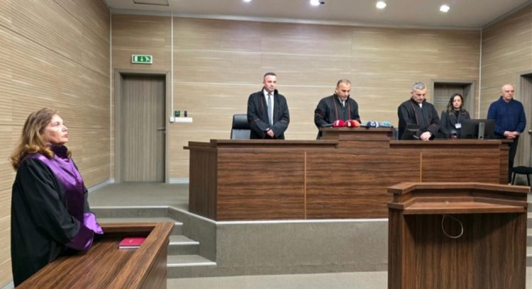 Dënohen me burgim dy persona për kr*ime lu*fte