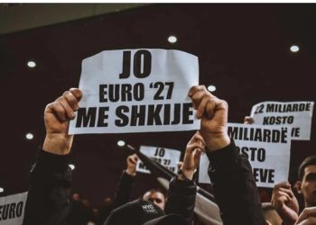 Tifozat Kuq e Zi shpërthejnë ndaj FSHF-së: Po na heshtin me vetëdije