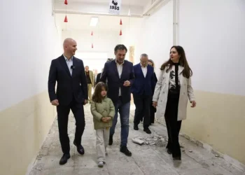 Fillojnë punimet për adaptimin e shkollës së vjetër në çerdhe në Carralevë të Shtimes