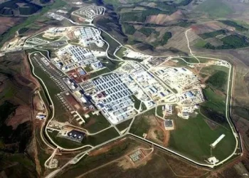 Serbët i kërkojnë Iranit ta su*lmojë edhe bazën amerikane në Kosovë, Bondsteel