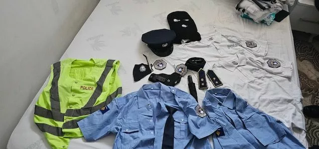 Prishtinë: Arrestohet një hajn, sekuestrohen pjesë të uniformës së Policisë