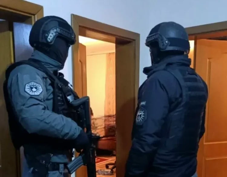 Operacion ndërkombëtar në Kosovë kundër k*rimit kibernetik, arr*estohen tre persona