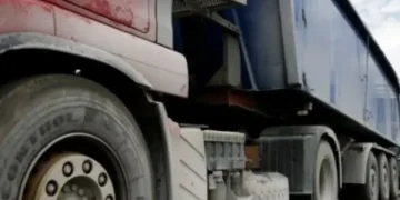 Zhbllokohet për kamionë rruga Pejë–Rozhajë