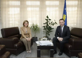 Nënshkruhet marrëveshja ndërmjet Komunës dhe MINT-së, Peci: 1 milion euro investim për Parkun Industrial në Mitrovicë