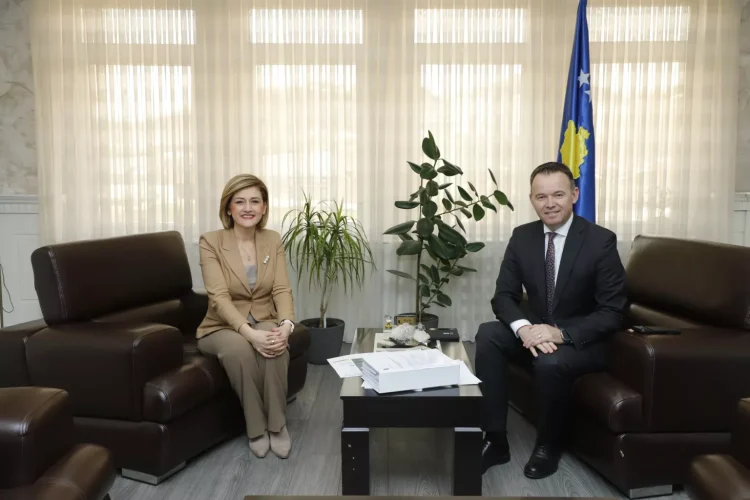 Nënshkruhet marrëveshja ndërmjet Komunës dhe MINT-së, Peci: 1 milion euro investim për Parkun Industrial në Mitrovicë