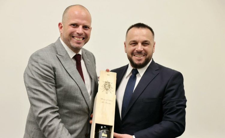 Maqedonci takon homologun belg, diskutohet thellimi i bashkëpunimit ndërmjet ushtrive