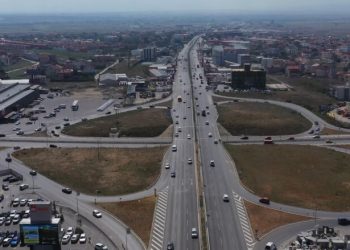 Policia njofton bllokim të përkohshëm të segmentit Prishtina Mall-Veternik-QMI