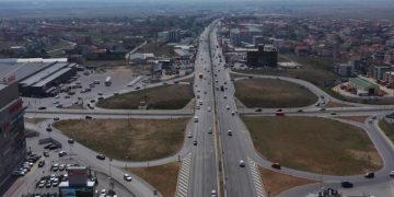 Policia njofton bllokim të përkohshëm të segmentit Prishtina Mall-Veternik-QMI