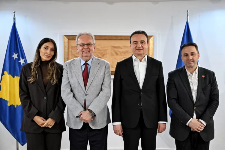 Nga 18 deri më 24 maj në Prishtinë – Kurti pret organizatorët e festivalit “Burbuqe Berisha”