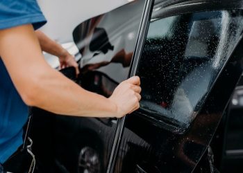 MPB sqaron përdorimin e xhamave të errët në automjete