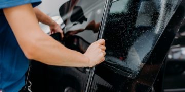 MPB sqaron përdorimin e xhamave të errët në automjete