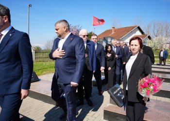 Hoti kujton M@sakrën e Rezallës: Serbia i fshehu krìmet në varreza masive