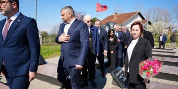 Hoti kujton M@sakrën e Rezallës: Serbia i fshehu krìmet në varreza masive