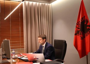 Hoxha: Çdo cenim i Kosovës është cenim edhe për Shqipërinë