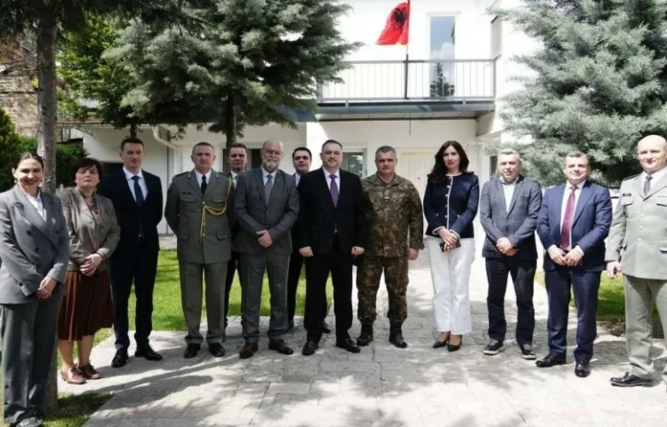 Nufi viziton Kosovën, theksohet bashkëpunimi në mbrojtje