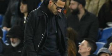 Zyrtare: Chelsea shkarkon Liam Roseniorin