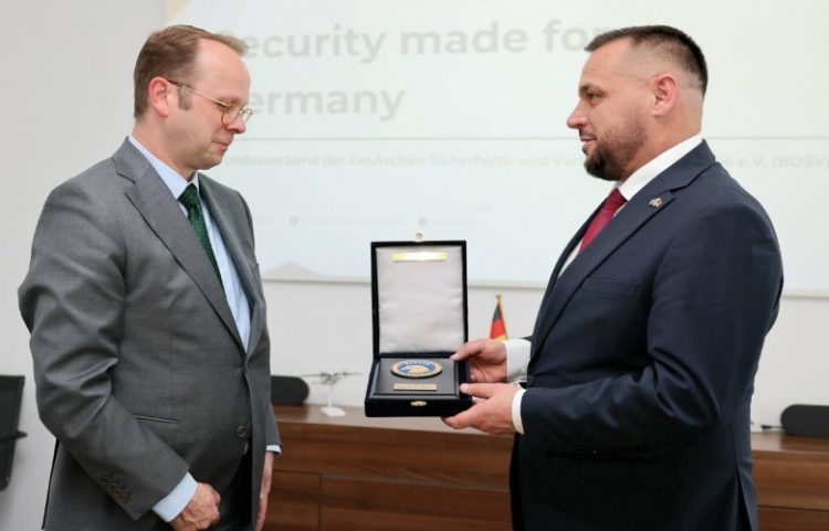 Maqedonci në Gjermani diskuton për bashkëpunimin në fushën e mbrojtjes