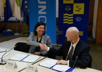 Nënshkruhet kontrata 12 milionë euro për impiantet e trajtimit të ujërave në “Kosova B”, synohet përmirësimi i cilësisë së lumit Sitnica