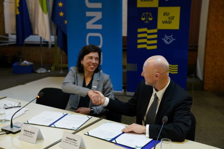 Nënshkruhet kontrata 12 milionë euro për impiantet e trajtimit të ujërave në “Kosova B”, synohet përmirësimi i cilësisë së lumit Sitnica