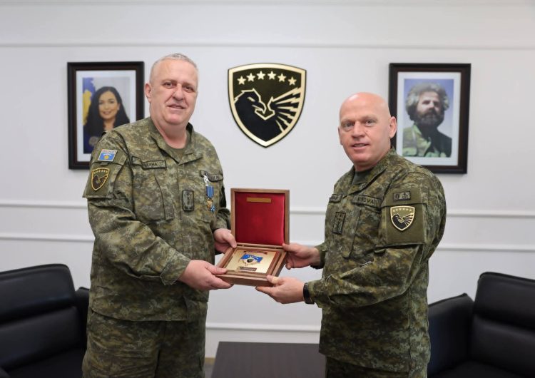 Pensionohet Zv. Komandanti i Gardës Kombëtare, Kolonel Skender Hoxha