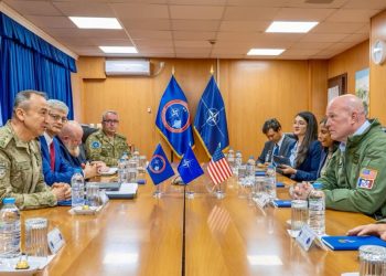 Komandanti i KFOR-it pret ambasadorin amerikan në NATO, diskutojnë për sigurinë në Kosovë