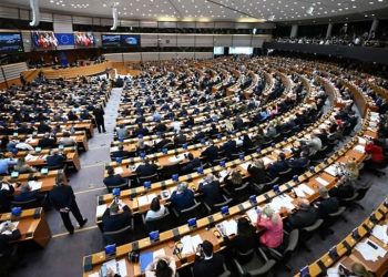 Rusia vendos në “listën e zezë” zyrtarët e BE-së si përgjigje ndaj paketës së 20-të të sanksioneve