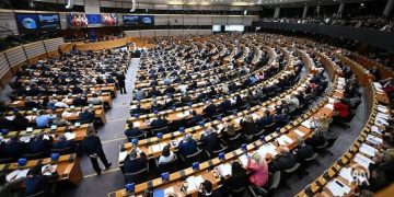 Rusia vendos në “listën e zezë” zyrtarët e BE-së si përgjigje ndaj paketës së 20-të të sanksioneve