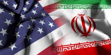 Qetësohen gjakrat, dy anije amerikane kalojnë në Ngushticën e Hormuzit