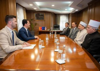 Zëvendëskryeministri Bekim Sali takon kryetarin e Bashkësisë Fetare Islame të Republikës së Turqisë, Sali Arpagush