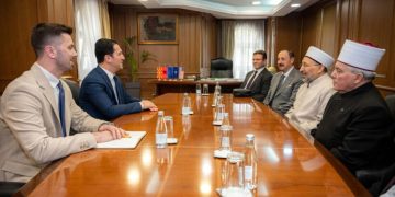 Zëvendëskryeministri Bekim Sali takon kryetarin e Bashkësisë Fetare Islame të Republikës së Turqisë, Sali Arpagush