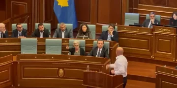 Eskon Haradinaj: I thotë Kurtit po rren, Gërvalla i ndërhyn: Mjaft ma, shko!