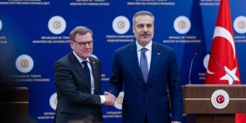 Ministri i jashtëm turk dhe homologu gjerman diskutojnë përpjekjet për t’i dhënë fund luftës në Lindjen e Mesme