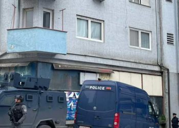 Gjendet një granatë dore në bodrumin e një banese në Mitrovicë të Veriut, Policia jep detaje