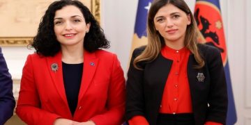 Osmani sot ia dorëzon detyrën Haxhiut