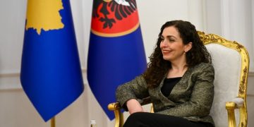 Pak orë para dorëzimit të detyrës, Presidentja publikon mesazh falënderues