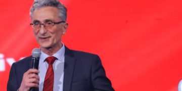 Hysamedin Feraj: Reagimi ndaj protestave studentore mund të përcaktojë drejtimin politik të Maqedonisë së Veriut